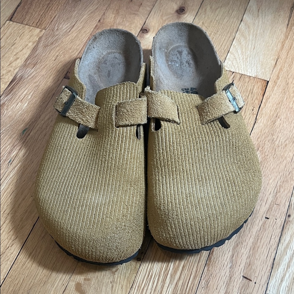 Birkenstock Boston
Suede Embossed - Corduroy Cork Brown - Size 40